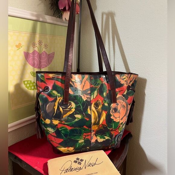NWT Patricia Nash Kemble Floral Tote Bag - Picture 1 of 5